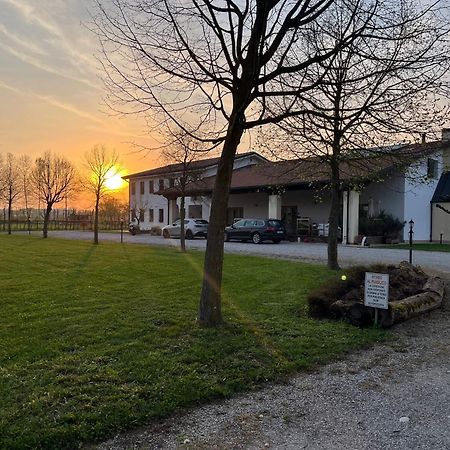 Agriturismo Al Botteniga เตรวิโซ ภายนอก รูปภาพ