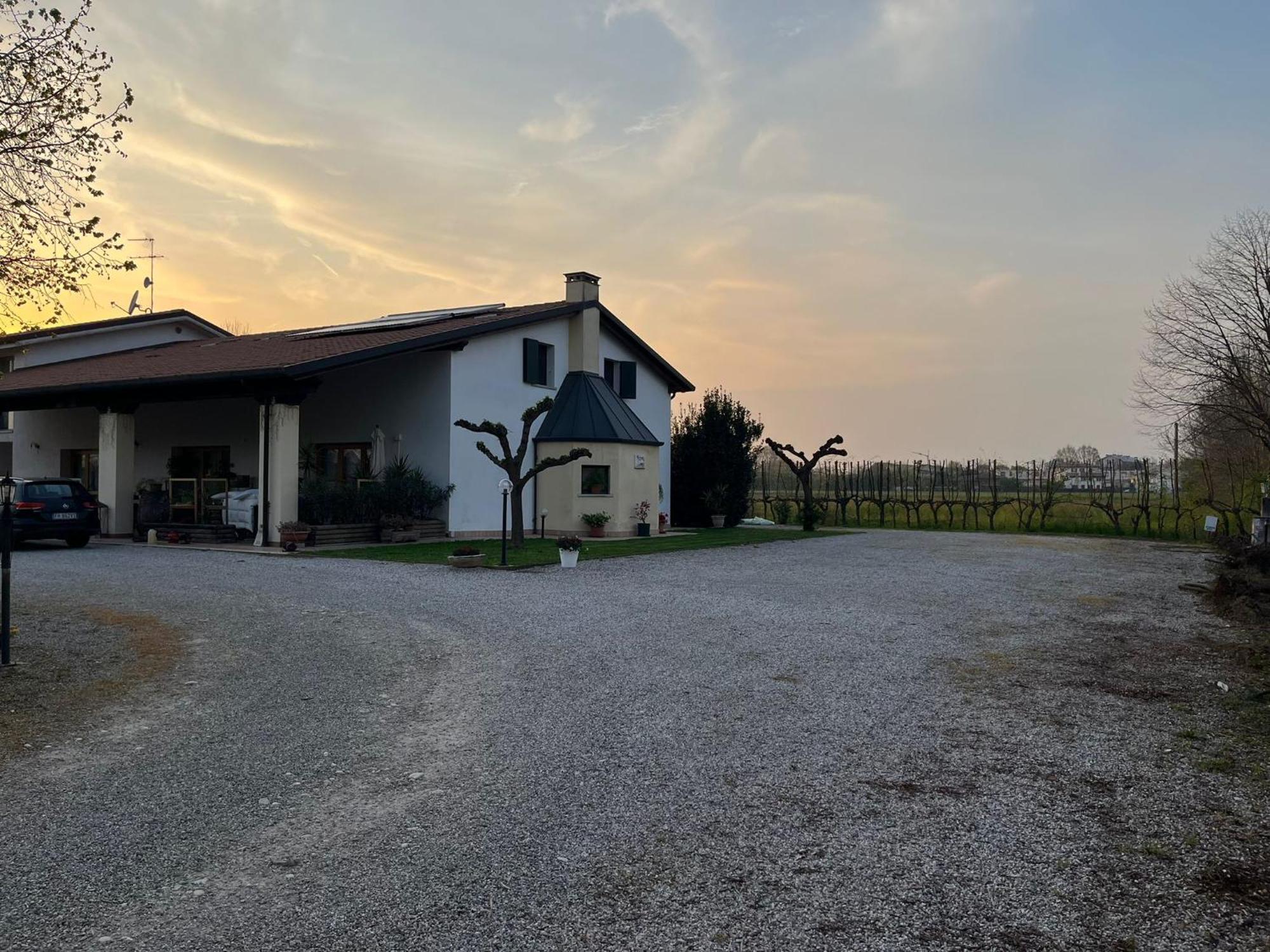 Agriturismo Al Botteniga เตรวิโซ ภายนอก รูปภาพ